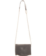 390556 Sacs GUESS Occasion Vêtement occasion seconde main